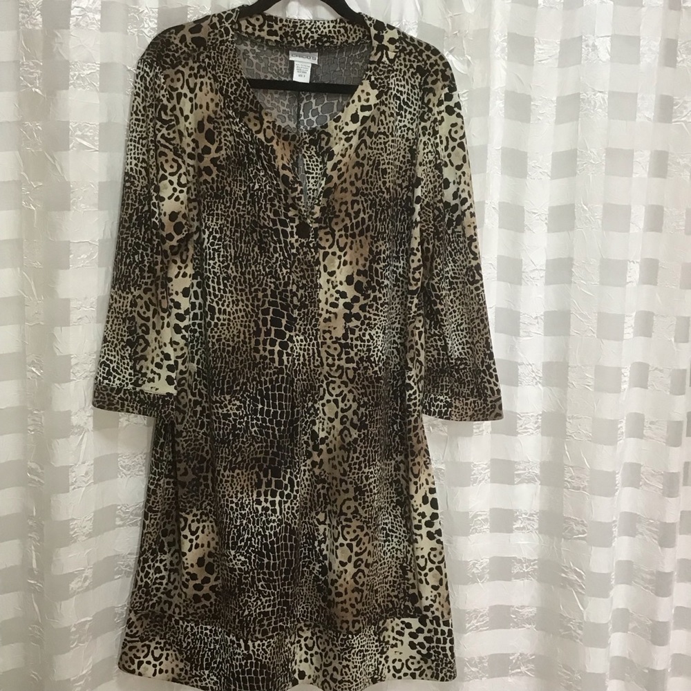 Chico’s Leopard Print Single Button Placket Sheat… - image 1